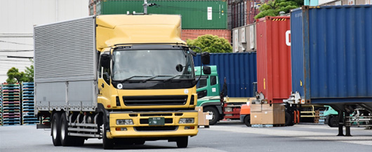 写真：材料の搬送から製作・商品引渡しの輸送に関するリスク